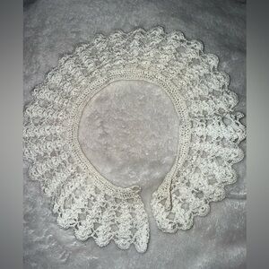 Elegant Crochet Lace Collar